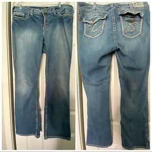 Silver jeans size 18 L33 straight leg boot cut
